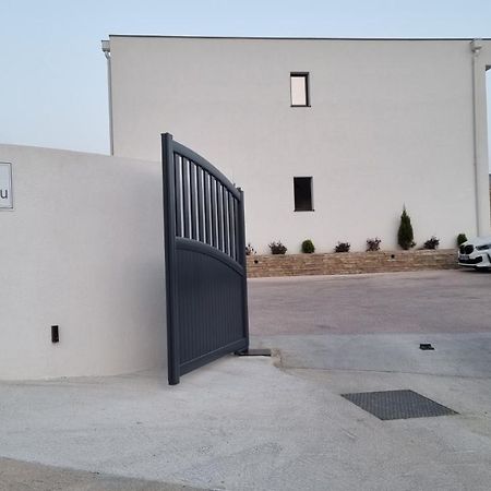 אז'אקסיו Palazzu B Reservation 3 Nuits Minimum מראה חיצוני תמונה